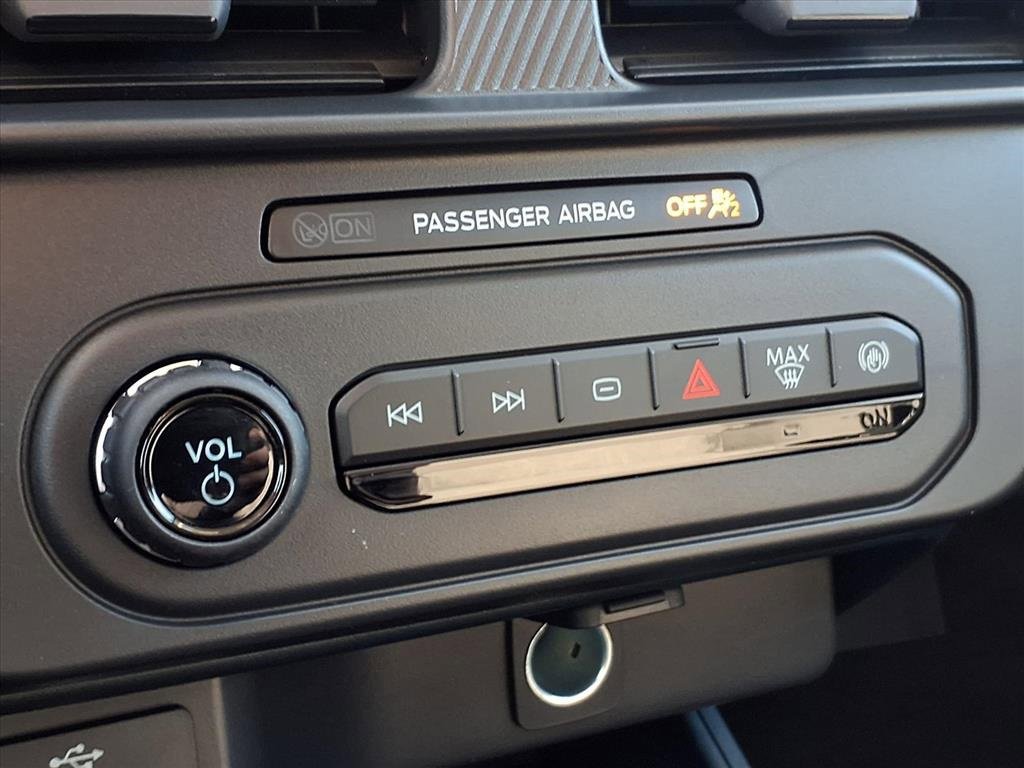 New 2026 Ford Maverick XL image 8