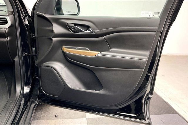 Used 2022 GMC Acadia SLE w/ Driver Convenience Package image 26