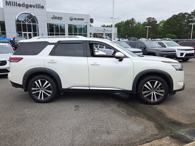 Used 2024 Nissan Pathfinder Platinum AWD/4WD image 13