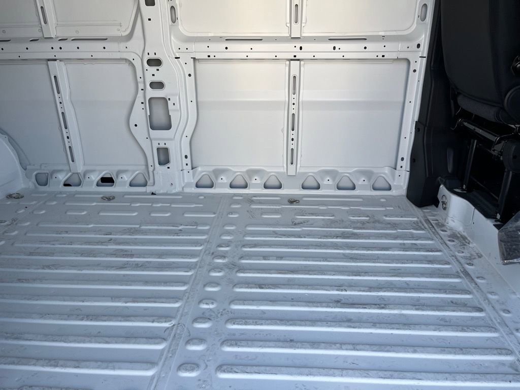 Used 2025 RAM ProMaster 2500 w/ Convenience Group image 26