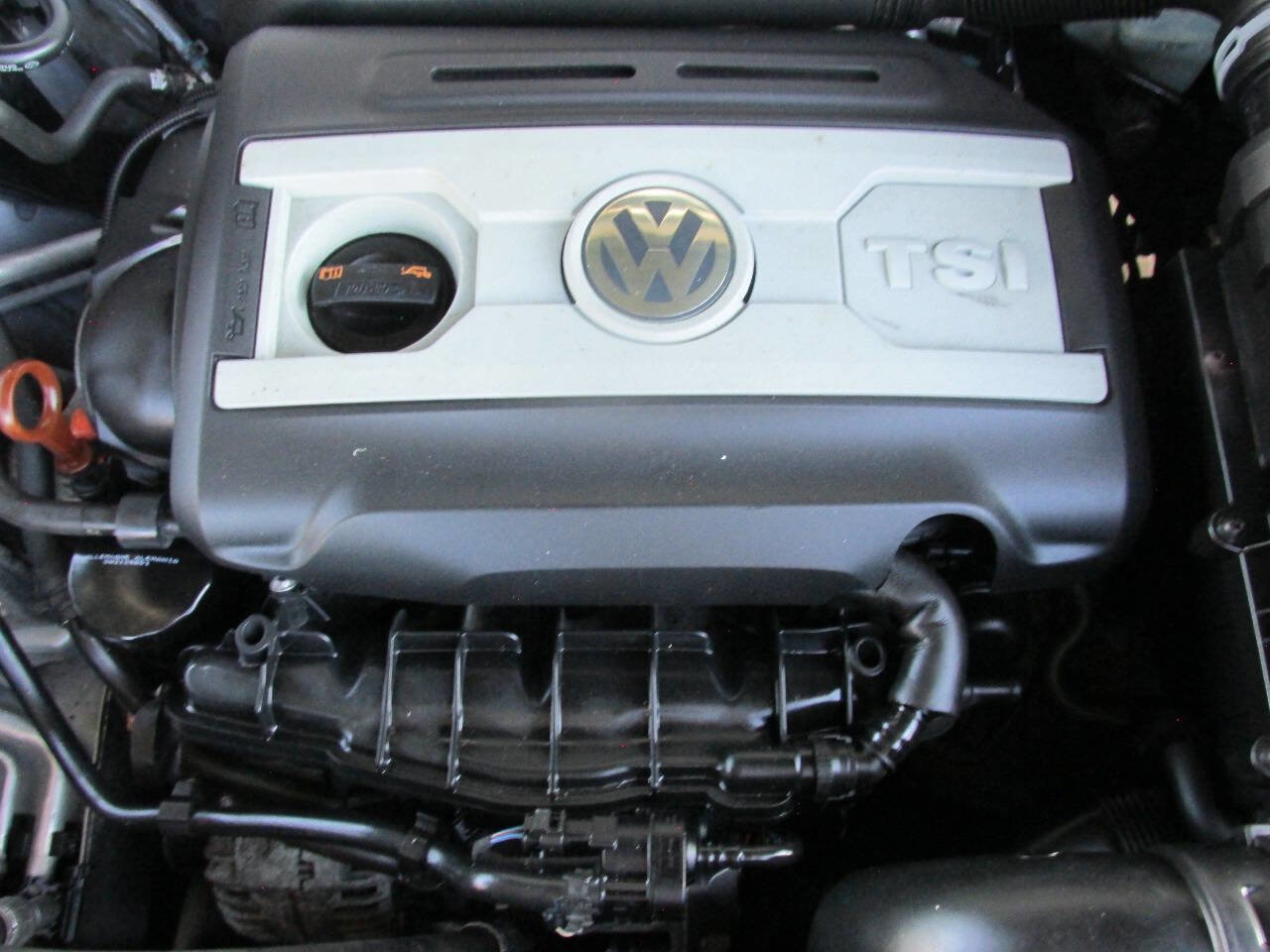 Used 2011 Volkswagen Tiguan S FWD image 30