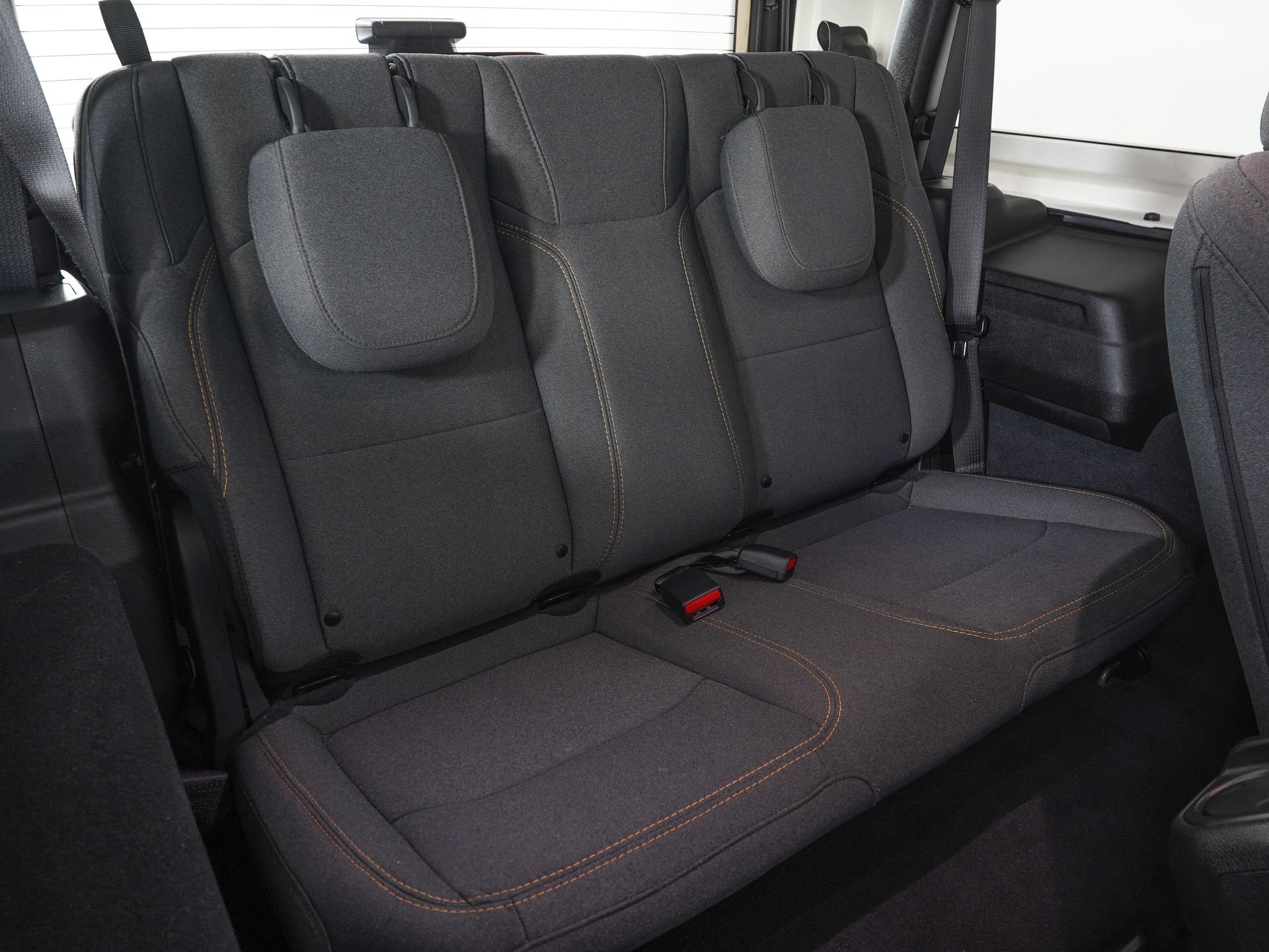Used 2025 Jeep Wrangler Sport AWD/4WD image 9