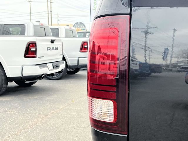 Used 2017 RAM 2500 Laramie AWD/4WD image 10