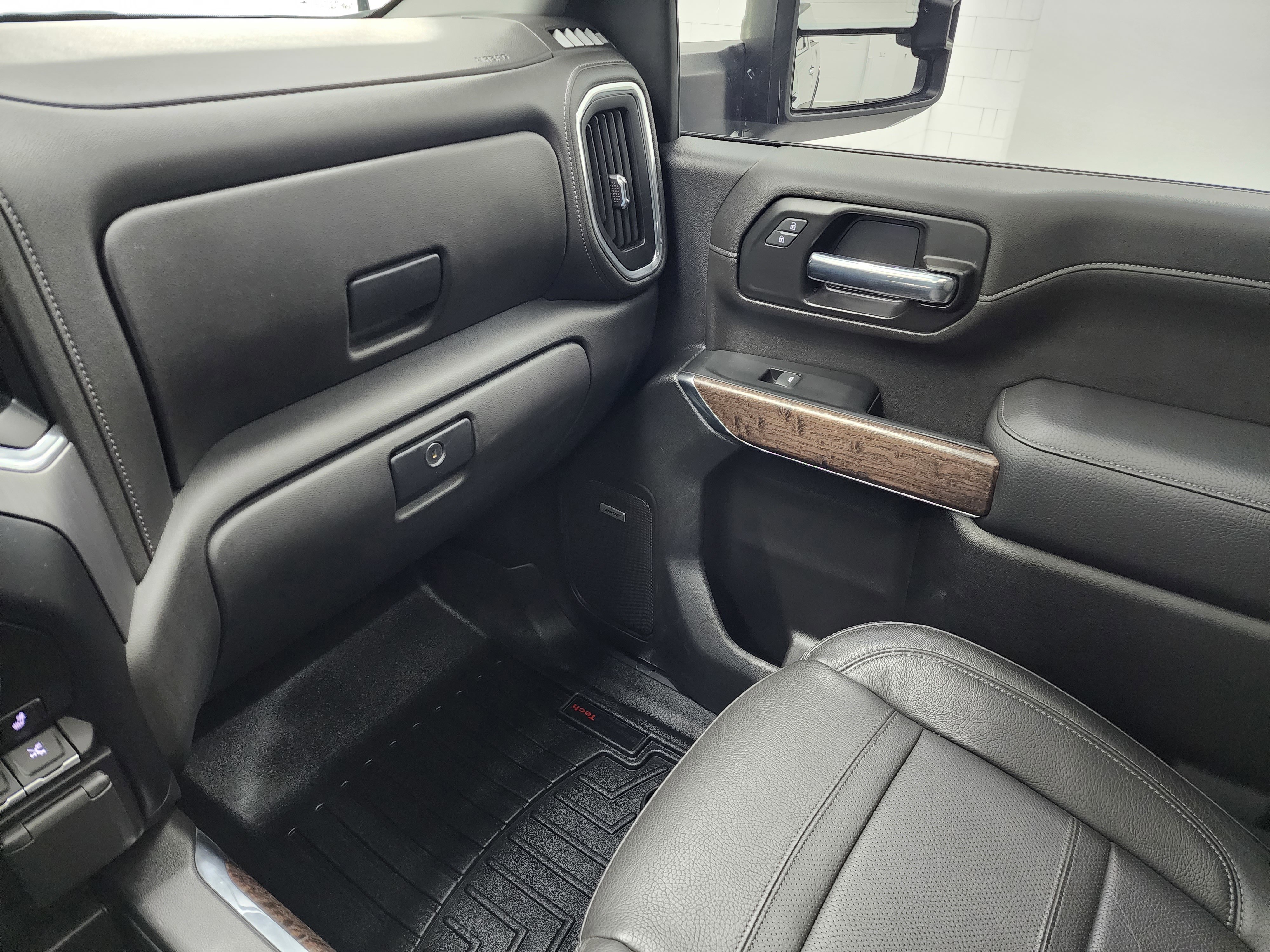 Used 2023 GMC Sierra 3500 Denali w/ Denali Ultimate Package image 12