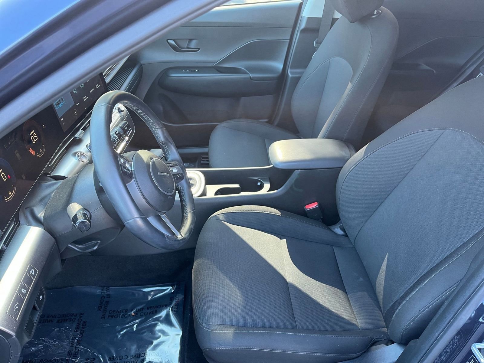 Used 2025 Hyundai Kona SEL image 32