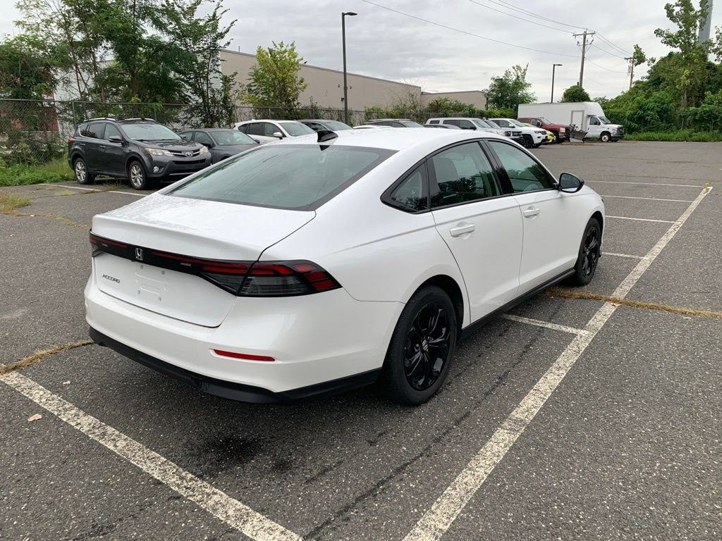 Used 2025 Honda Accord SE image 3