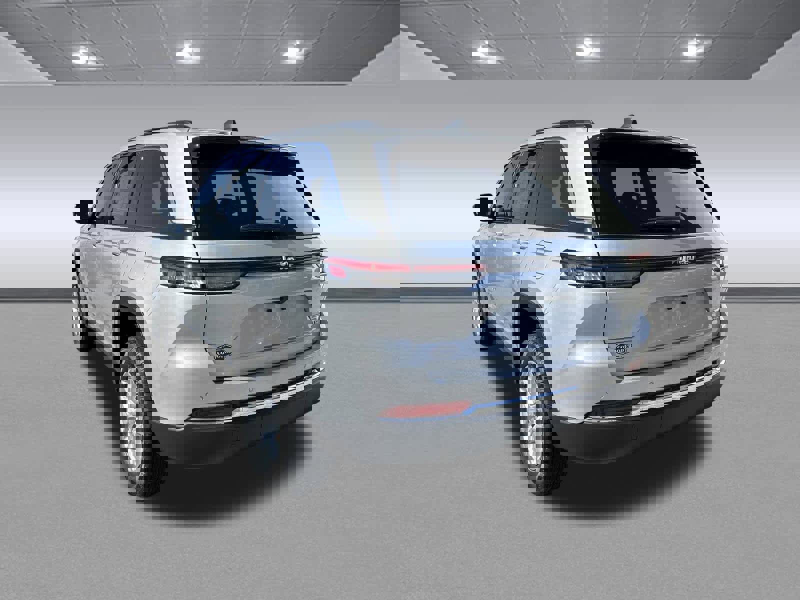 New 2025 Jeep Grand Cherokee Laredo X w/ Trailer Tow Package image 5