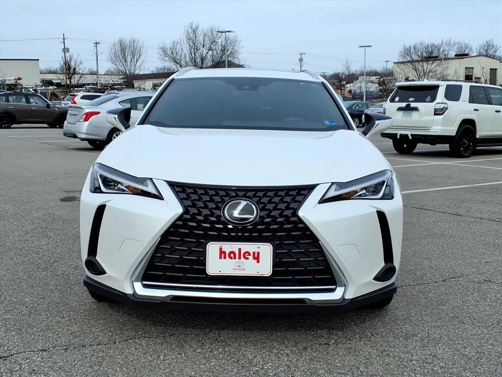 Used 2022 Lexus UX 200 w/ Premium Package image 10