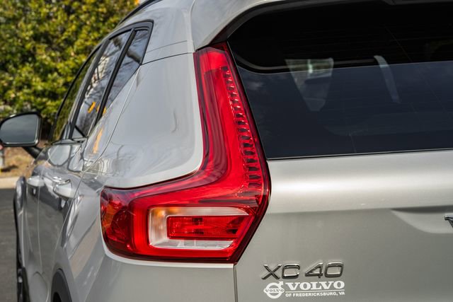 Used 2023 Volvo XC40 B5 Plus w/ Climate Package image 7