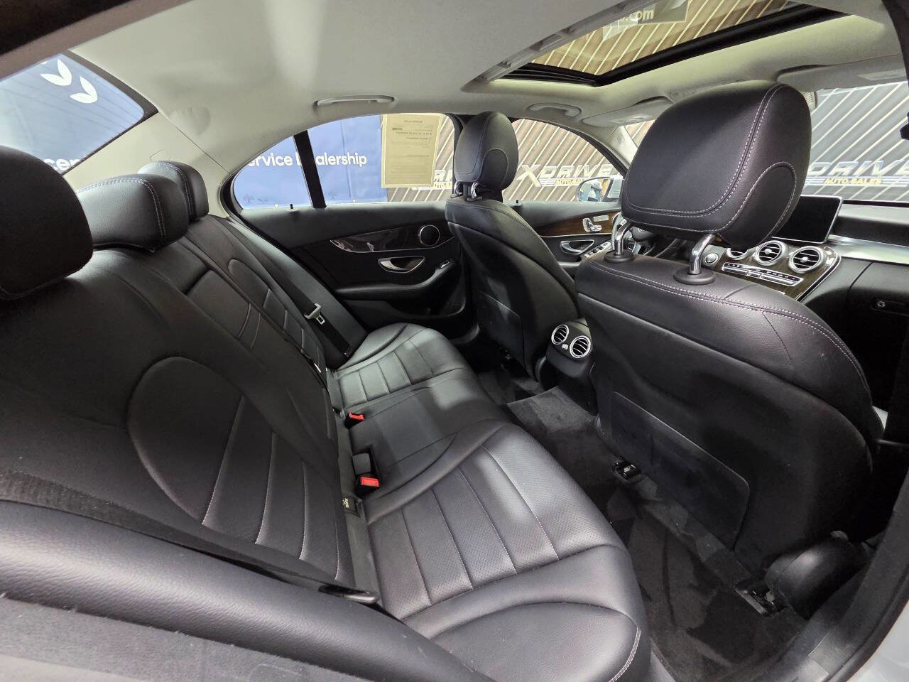 Used 2018 Mercedes-Benz C 300 4MATIC Sedan image 27