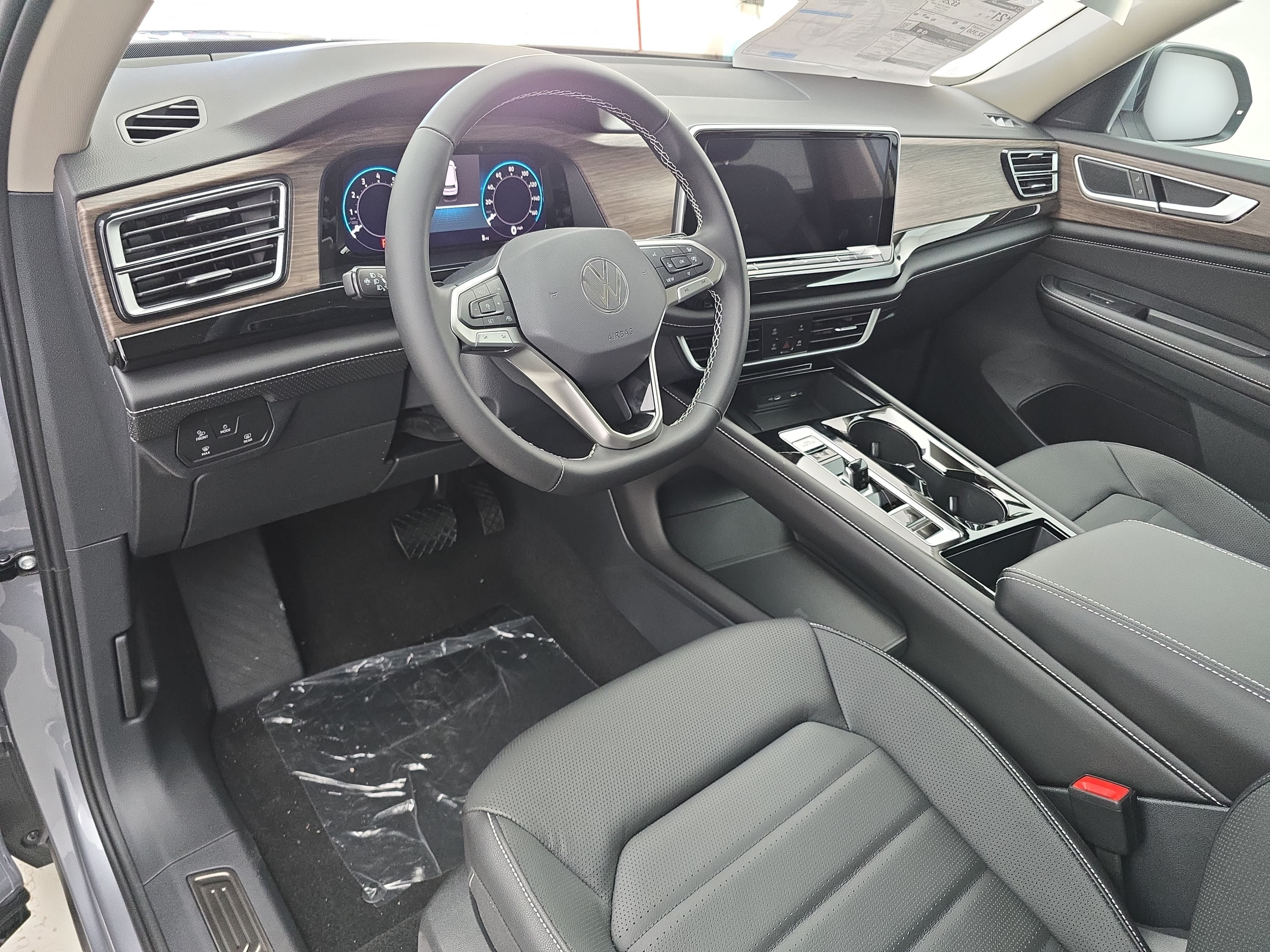New 2026 Volkswagen Atlas SEL AWD/4WD image 17