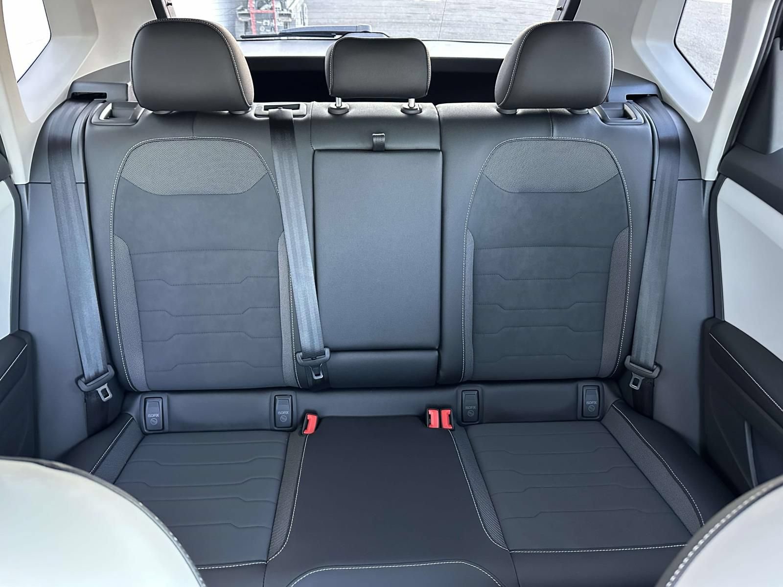 New 2026 Volkswagen Taos SE AWD/4WD image 14
