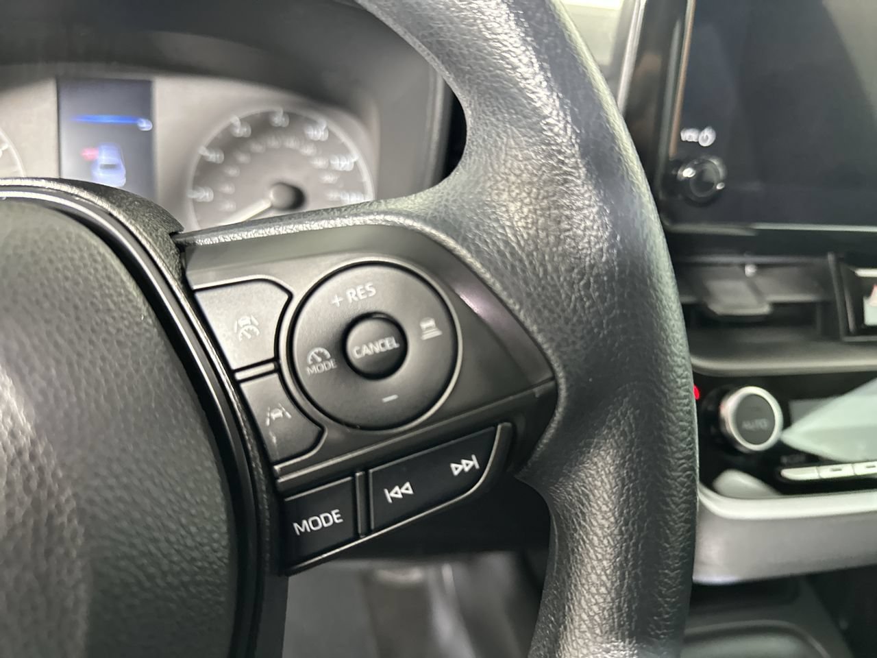 Used 2023 Toyota Corolla LE FWD image 11