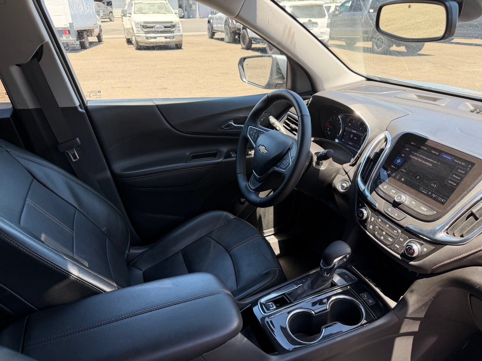 Used 2023 Chevrolet Equinox Premier AWD/4WD image 17