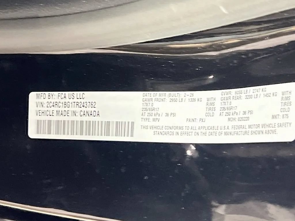 Used 2026 Chrysler Pacifica Select FWD image 33