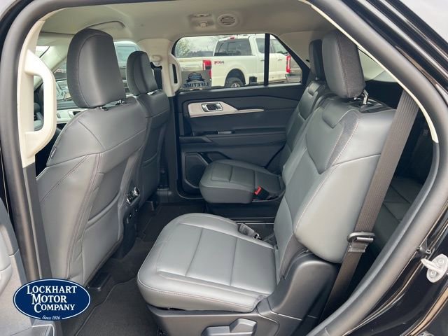 New 2026 Ford Explorer Active w/ Active Comfort Package RWD image 12