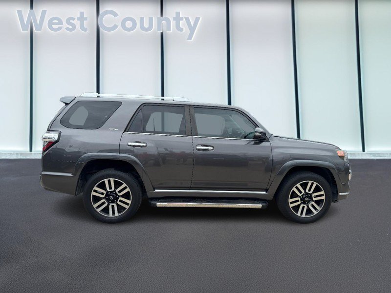 Used 2017 Toyota 4Runner Limited AWD/4WD image 2
