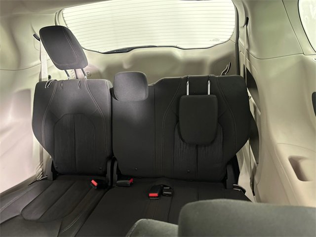Certified 2017 Chrysler Pacifica Touring Plus image 15