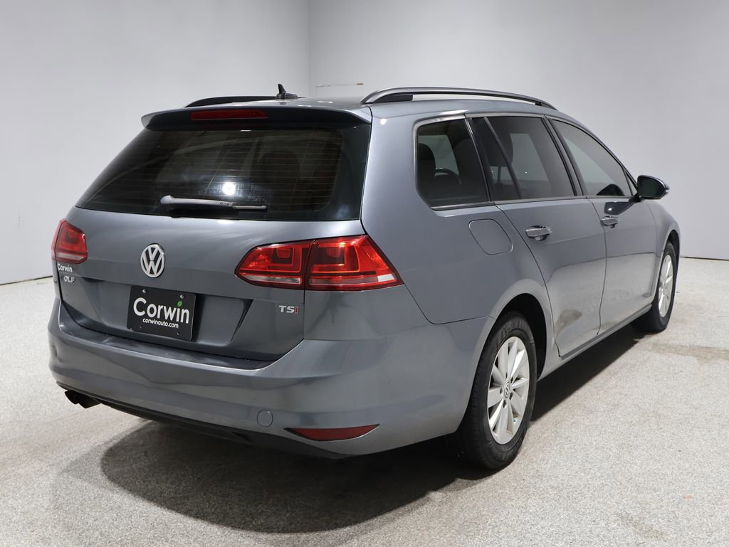 Used 2015 Volkswagen Golf S image 2