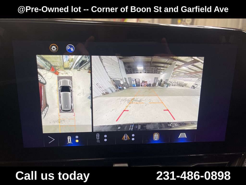 Used 2025 Chevrolet Equinox RS w/ Safety and Technology Package AWD/4WD image 24