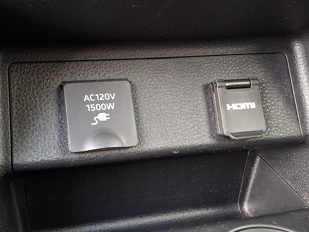 Certified 2023 Toyota Sienna XSE w/ XSE Plus Package AWD/4WD image 10