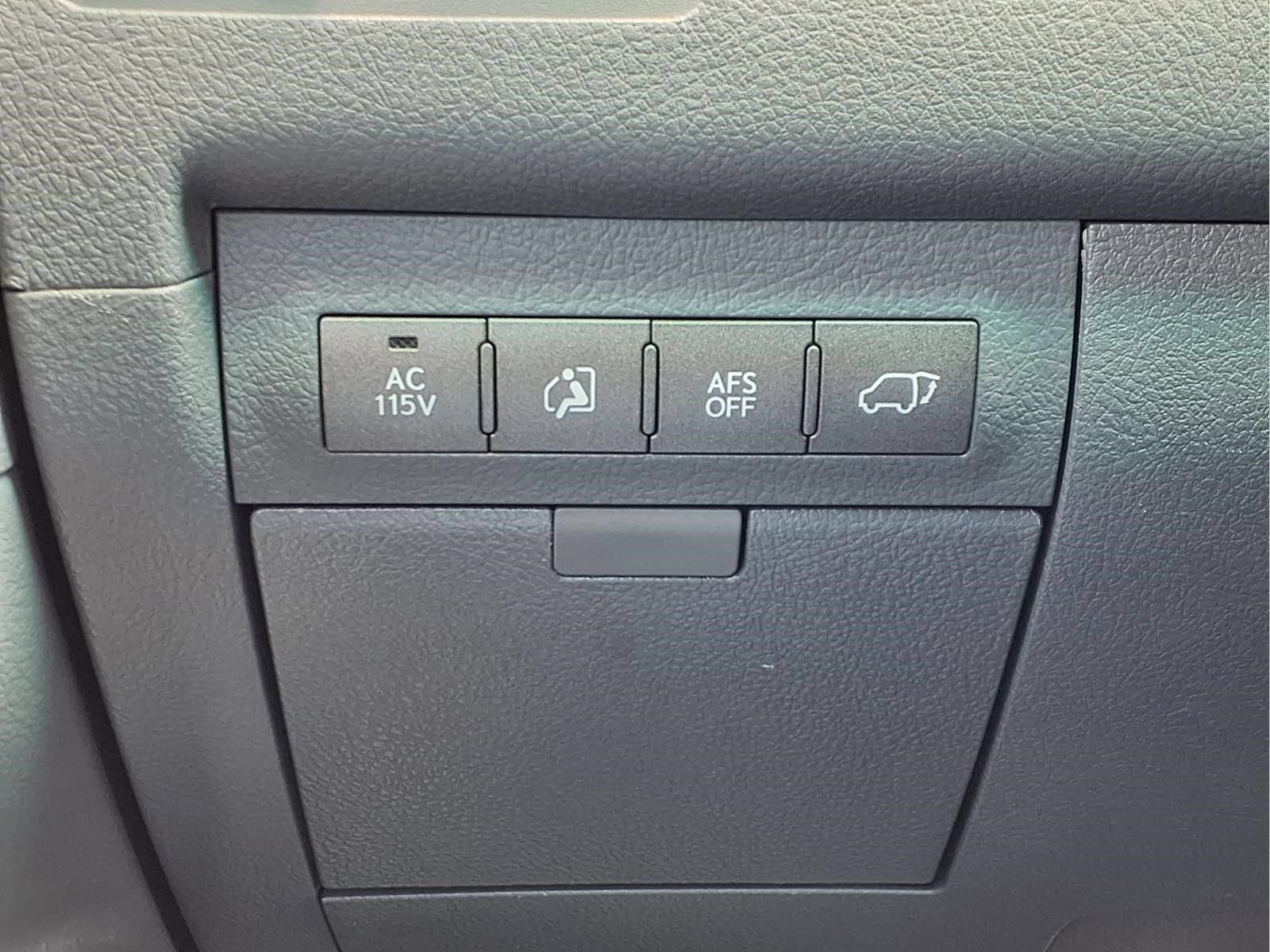 Used 2009 Lexus LX 570 4WD image 22
