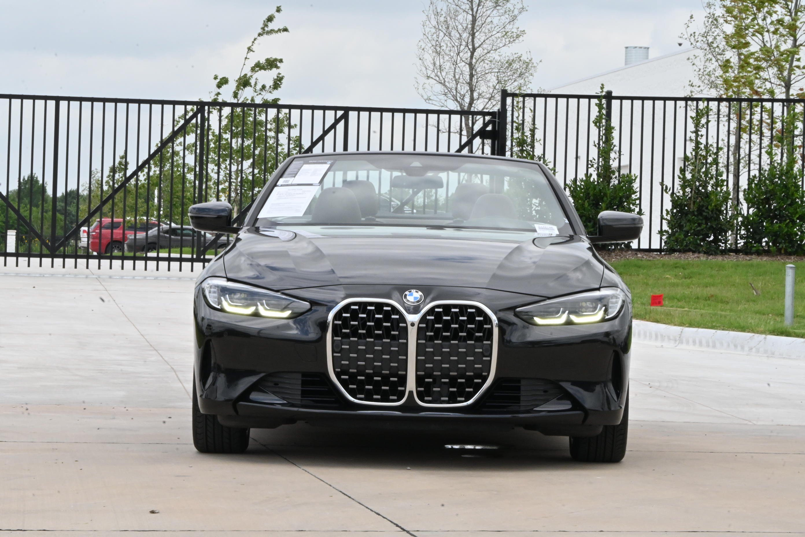 Certified 2023 BMW 430i Convertible w/ Premium Package RWD image 3
