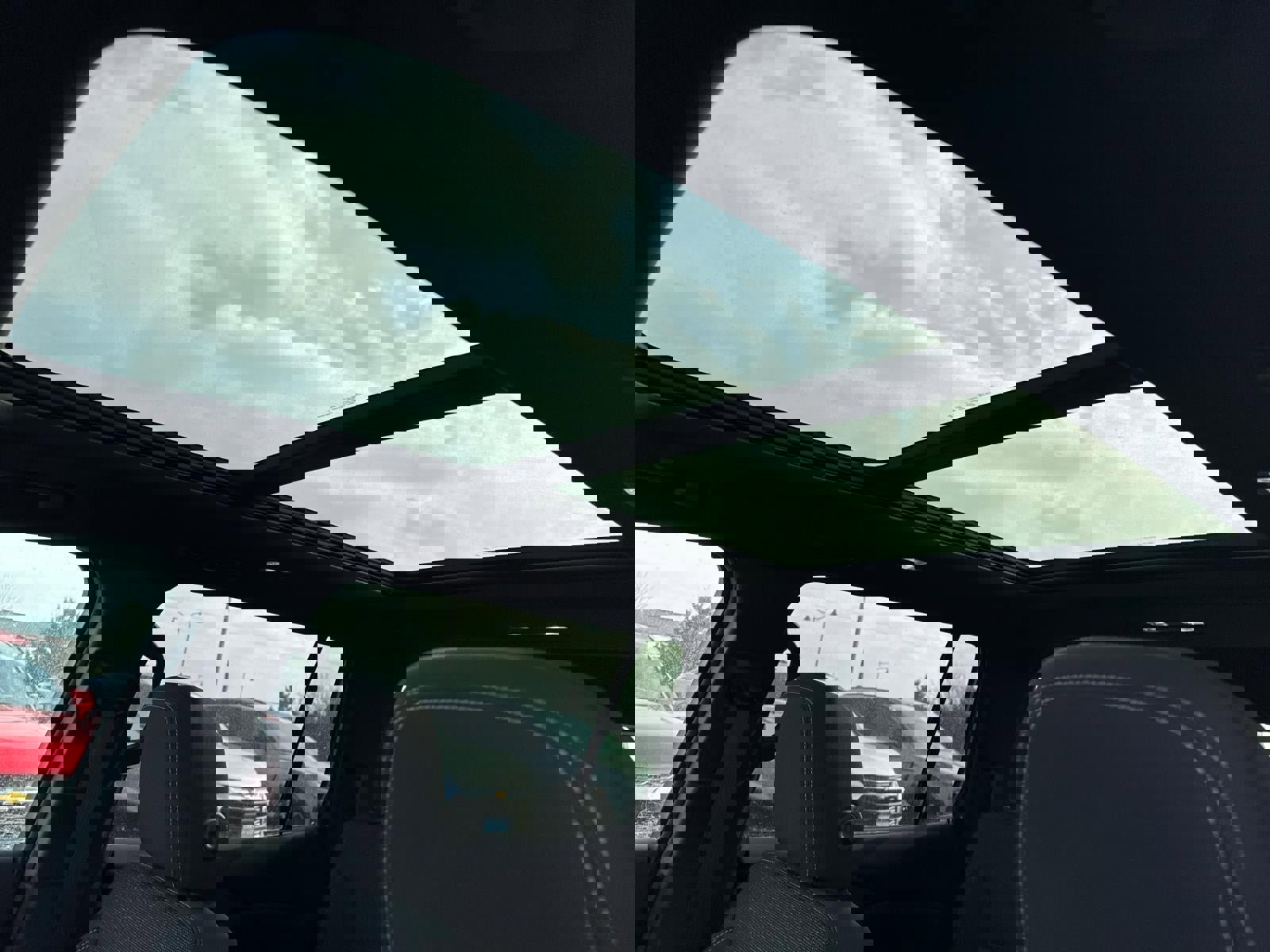 New 2026 Chevrolet Traverse LT w/ Sun and Wheel Package image 4