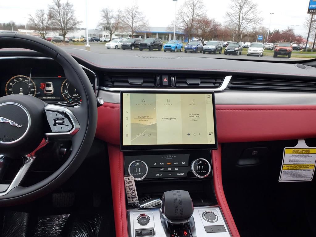 Used 2024 Jaguar F-PACE R-Dynamic S AWD/4WD image 13