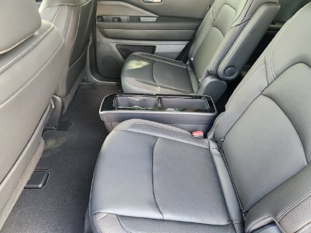 New 2026 Nissan Pathfinder SL w/ SL Premium Package FWD image 25