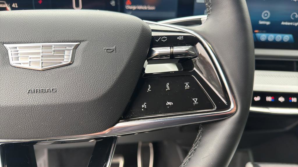 Certified 2025 Cadillac Optiq Sport 2 image 34