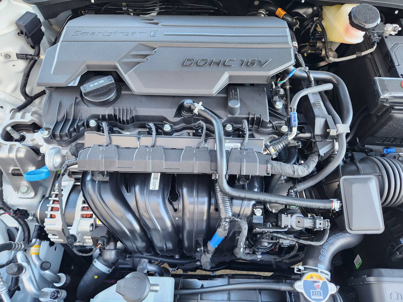 New 2026 Hyundai Elantra Limited FWD image 30