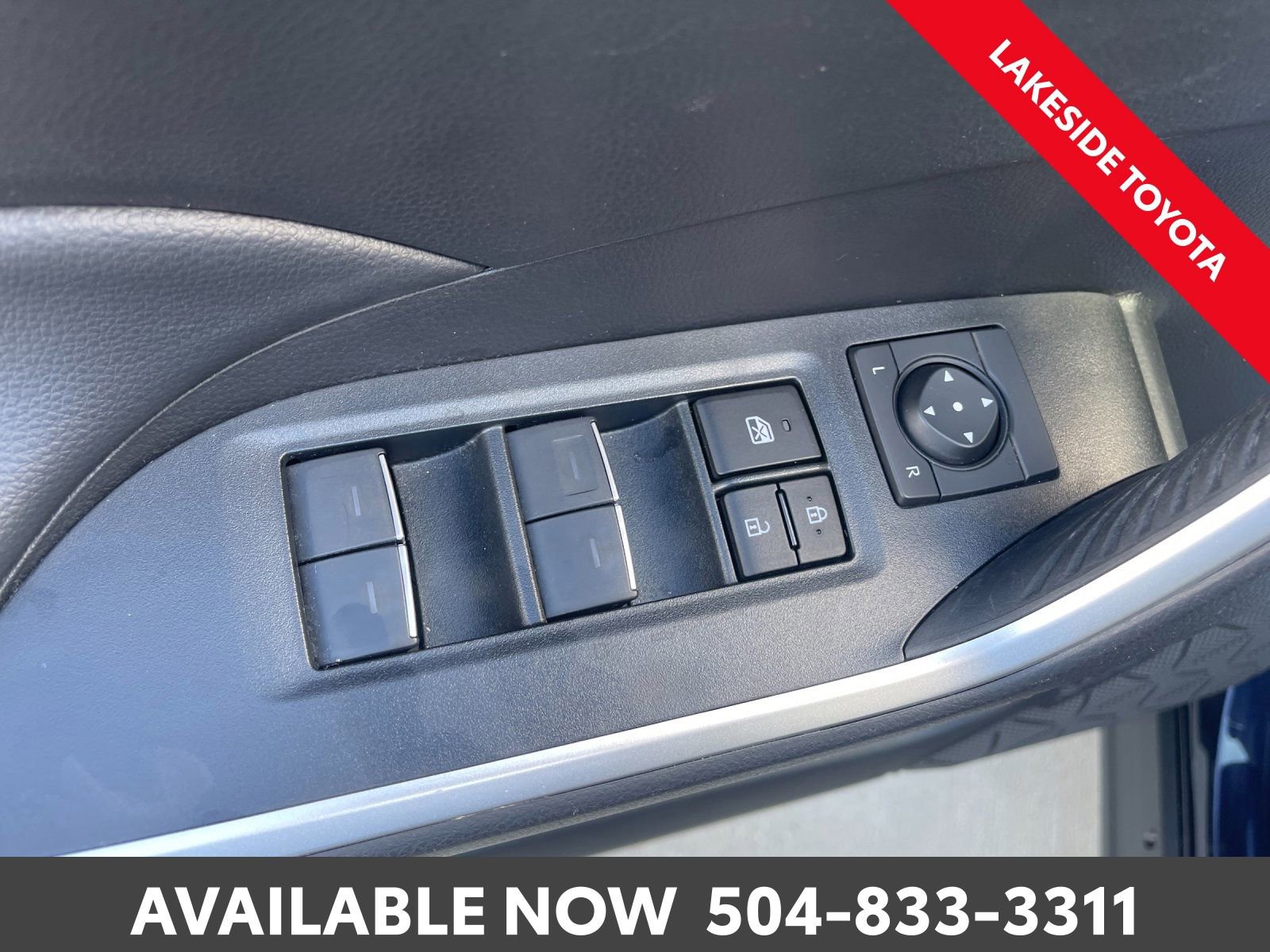 Used 2023 Toyota RAV4 XLE Premium image 25