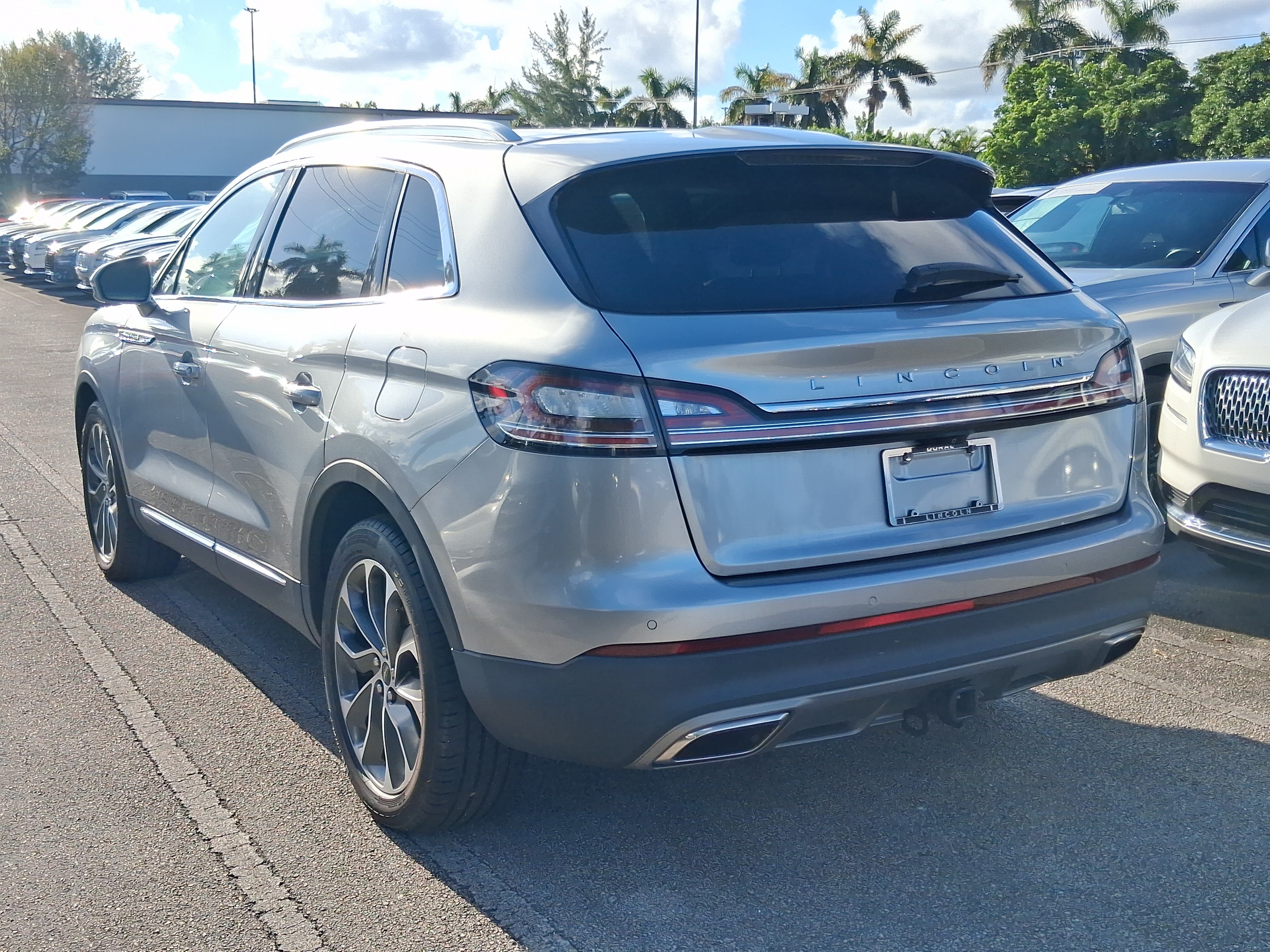 Certified 2023 Lincoln Nautilus Reserve w/ Class II Trailer Tow Package FWD image 3
