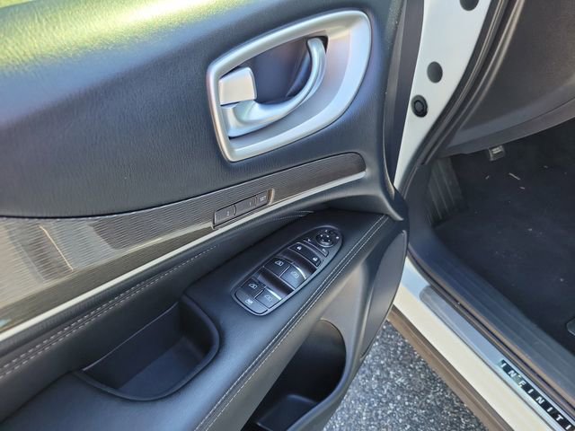 Used 2019 INFINITI QX60 Luxe w/ Essential Package image 11