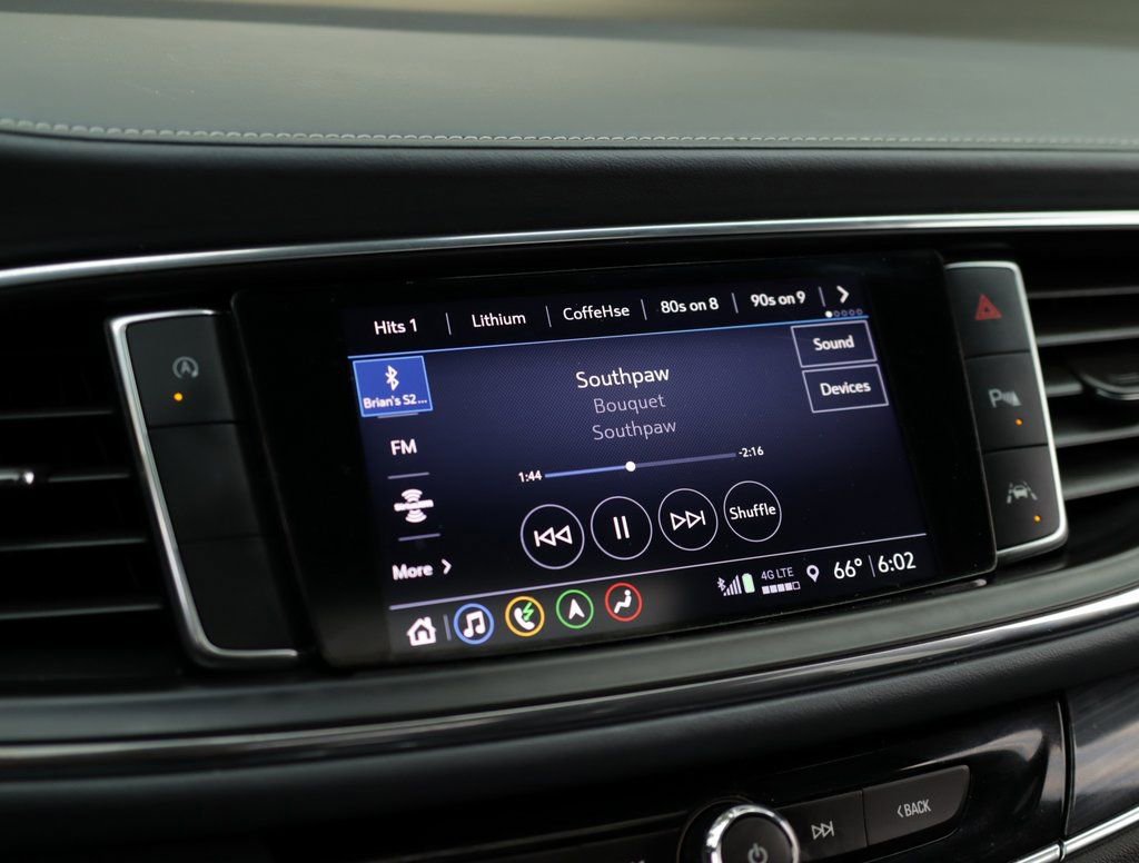 Used 2022 Buick Enclave Essence w/ Experience Buick Package image 11