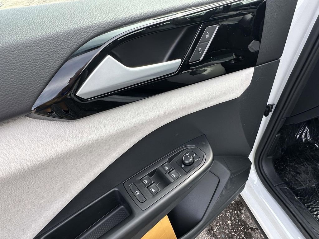New 2026 Volkswagen Taos S AWD/4WD image 11