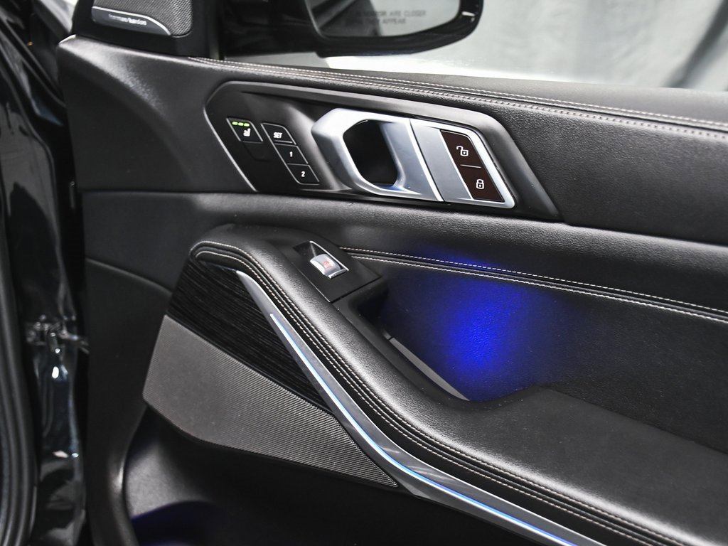 Used 2024 BMW X7 xDrive40i w/ Executive Package image 21