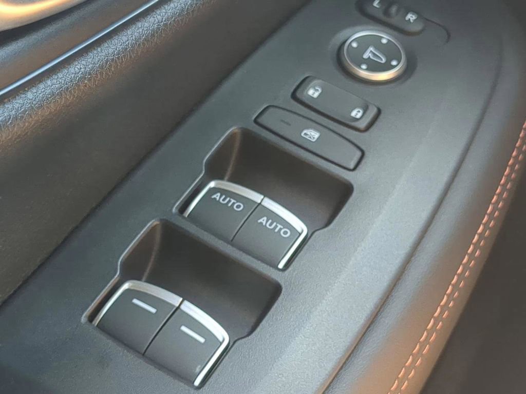 Used 2025 Honda HR-V Sport image 20