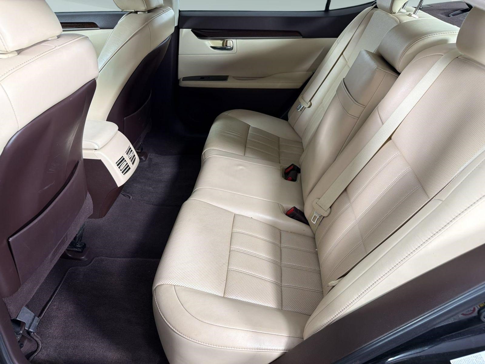Used 2016 Lexus ES 350 w/ Luxury Package w/Wood Trim FWD image 21