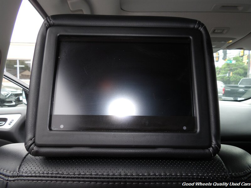Used 2019 Nissan Pathfinder Platinum AWD/4WD image 18