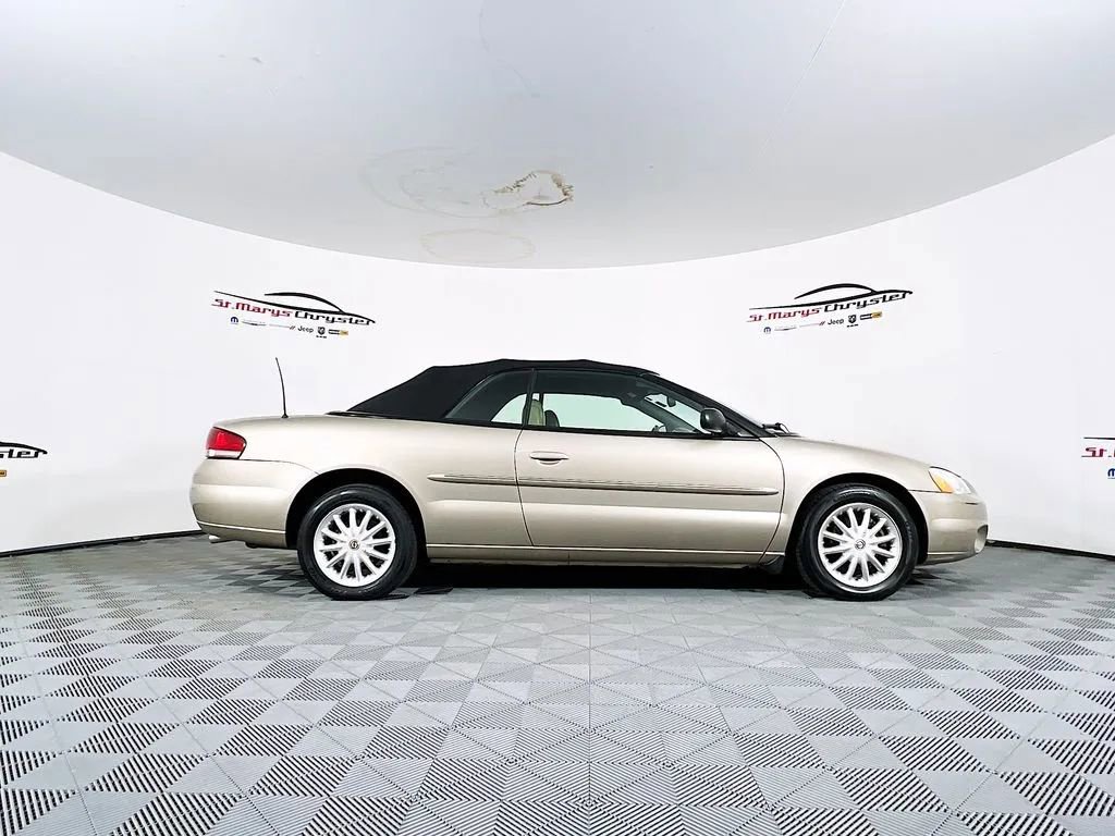 Used 2002 Chrysler Sebring LXi image 9