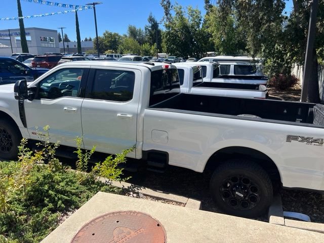 Used 2023 Ford F350 Lariat w/ Lariat Ultimate Package AWD/4WD image 9