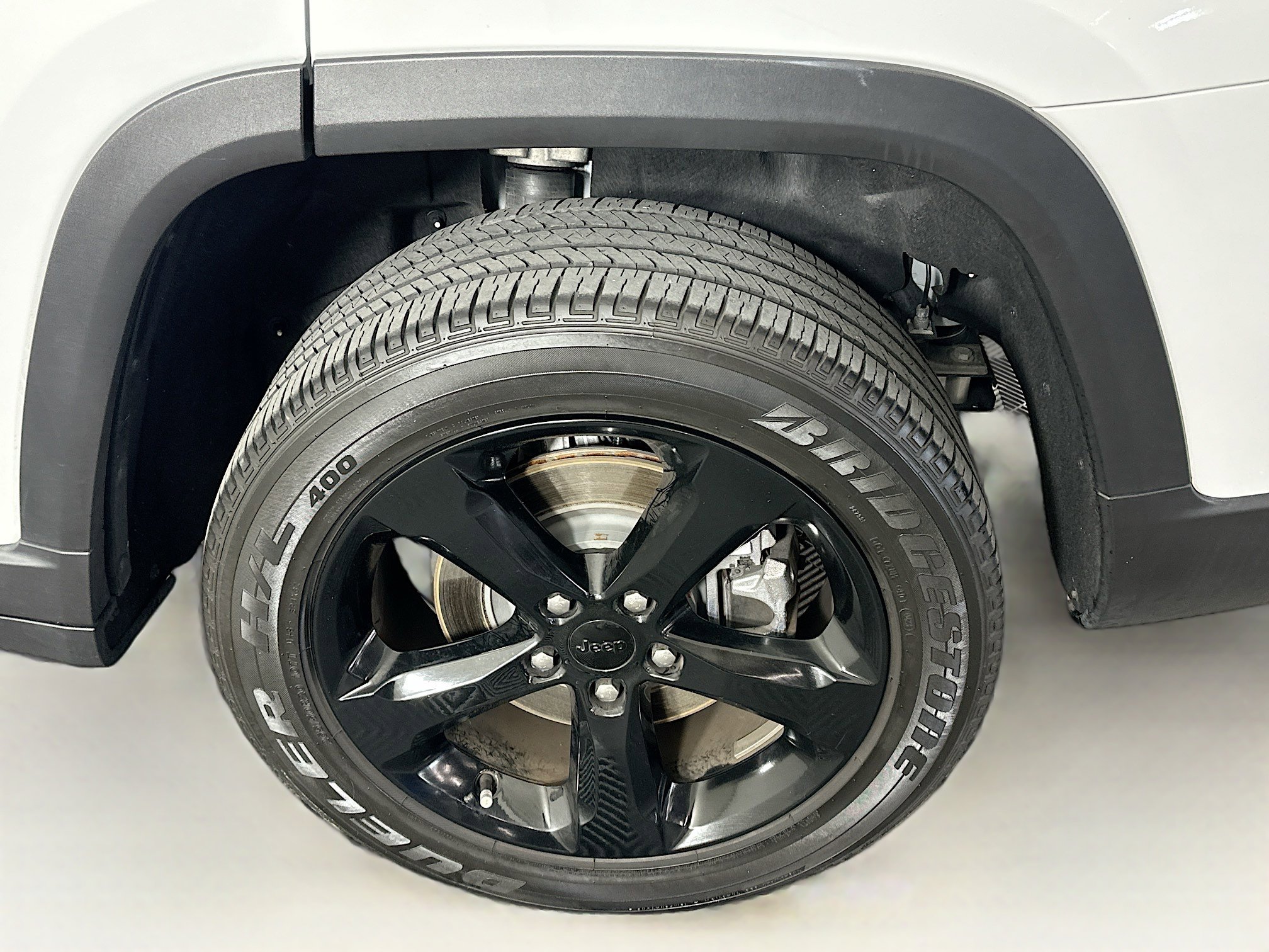 Used 2023 Jeep Grand Cherokee L Laredo image 11