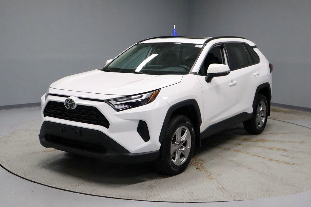 Used 2023 Toyota RAV4 XLE w/ Convenience Package image 6
