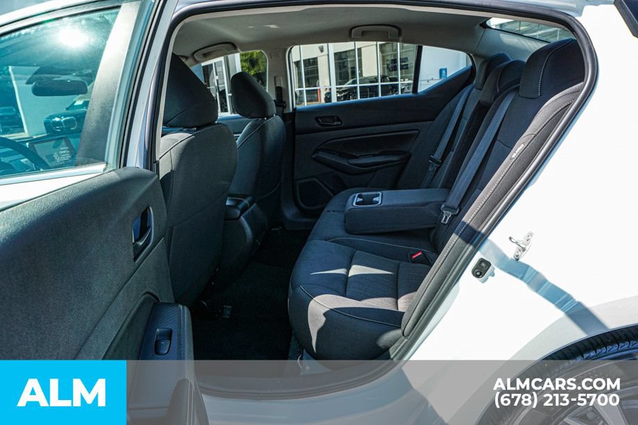 Used 2025 Nissan Altima 2.5 SV FWD image 20