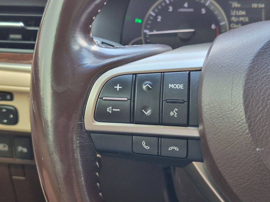Used 2016 Lexus ES 350 w/ Luxury Package w/Wood Trim FWD image 22