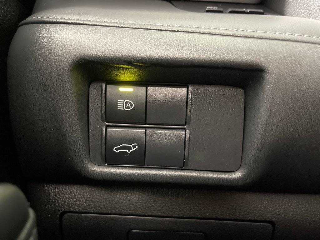 Certified 2025 Toyota Highlander XLE AWD/4WD image 28