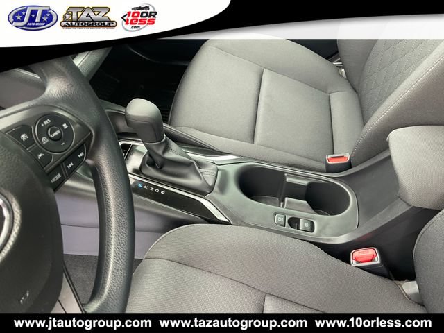 Used 2025 Toyota Corolla LE FWD image 16