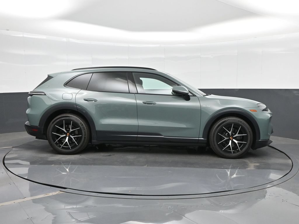 New 2026 Porsche Cayenne Electric AWD/4WD image 10